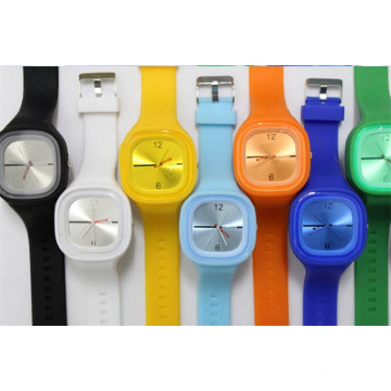 Yxl-987 caliente comercialización de moda silicona caucho gelatina gel de cuarzo analógico deportivo mujeres reloj de pulsera